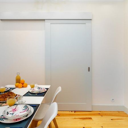 Whome Luxury Stay In Prime Location W/ Ac, Lift & Private Patio リスボン エクステリア 写真