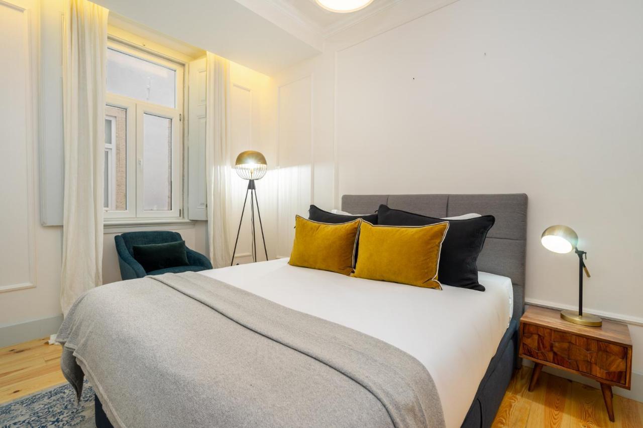 Whome Luxury Stay In Prime Location W/ Ac, Lift & Private Patio リスボン エクステリア 写真