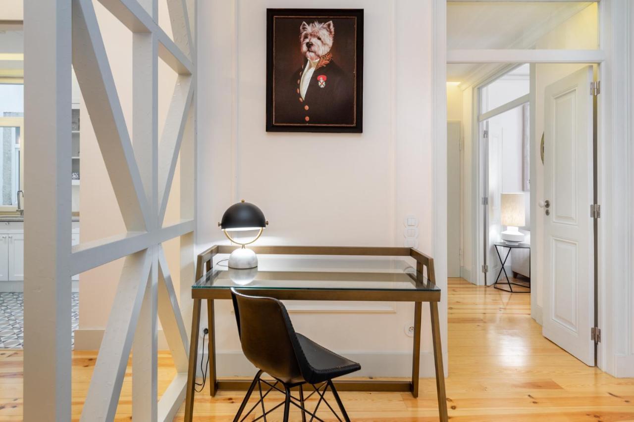 Whome Luxury Stay In Prime Location W/ Ac, Lift & Private Patio リスボン エクステリア 写真